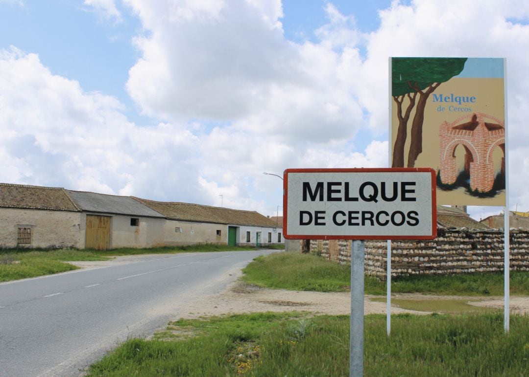 Entrada a la localidad de Melque de Cercos