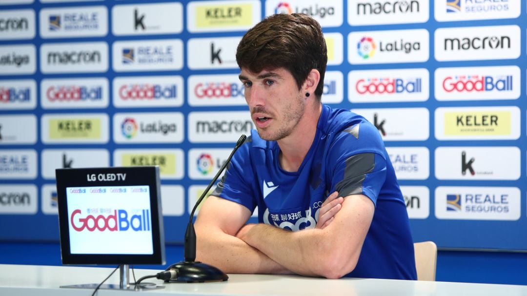 Aritz Elustondo en la sala de prensa de Zubieta