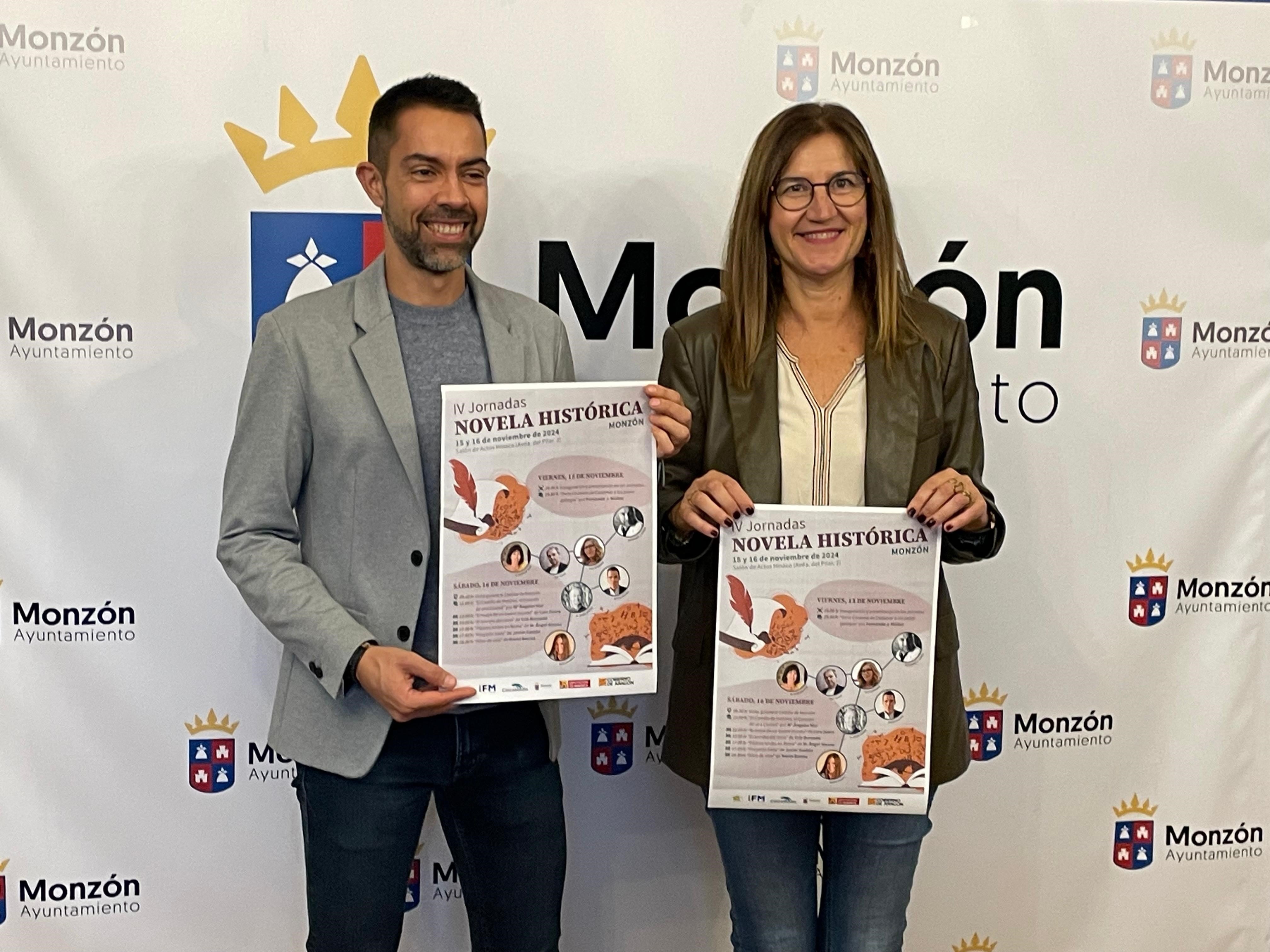 Jairo Sánchez y Olga Asensio tras la presentación de las jornadas. Foto: Ayuntamiento de Monzón