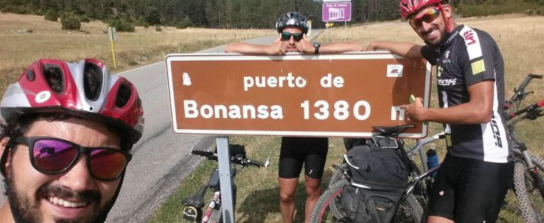 Alvaro, Rodrigo y Javi, en la provincia de Huesca