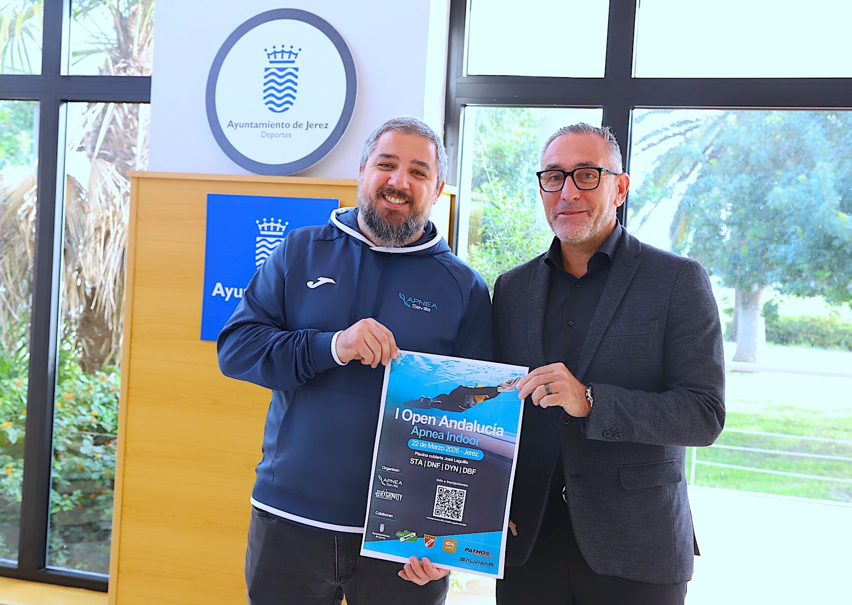 Manuel Cabello y Tomás Sampalo, en la presentación del Andaluz de apnea