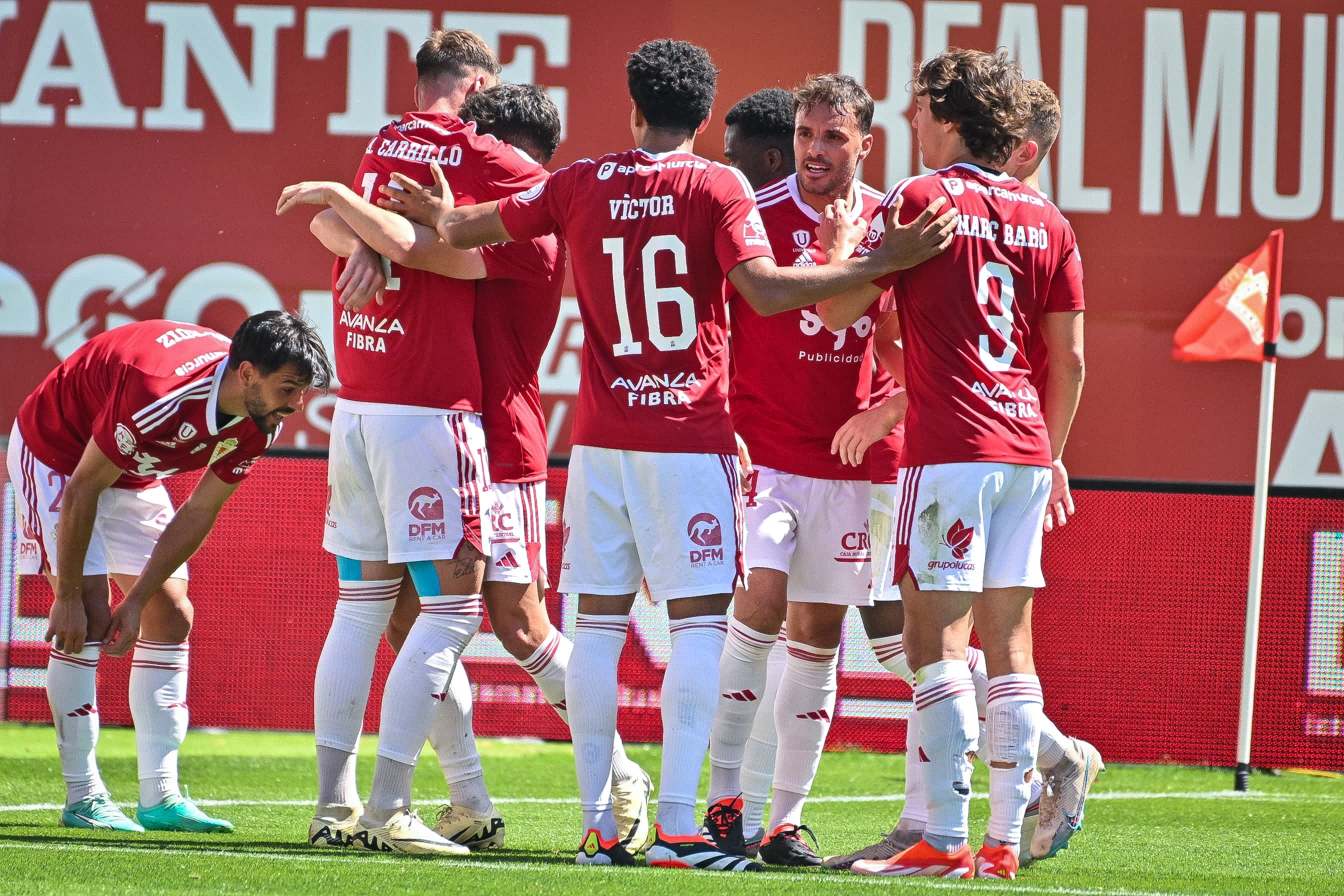 El conjunto grana celebra un gol en el Enrique Roca