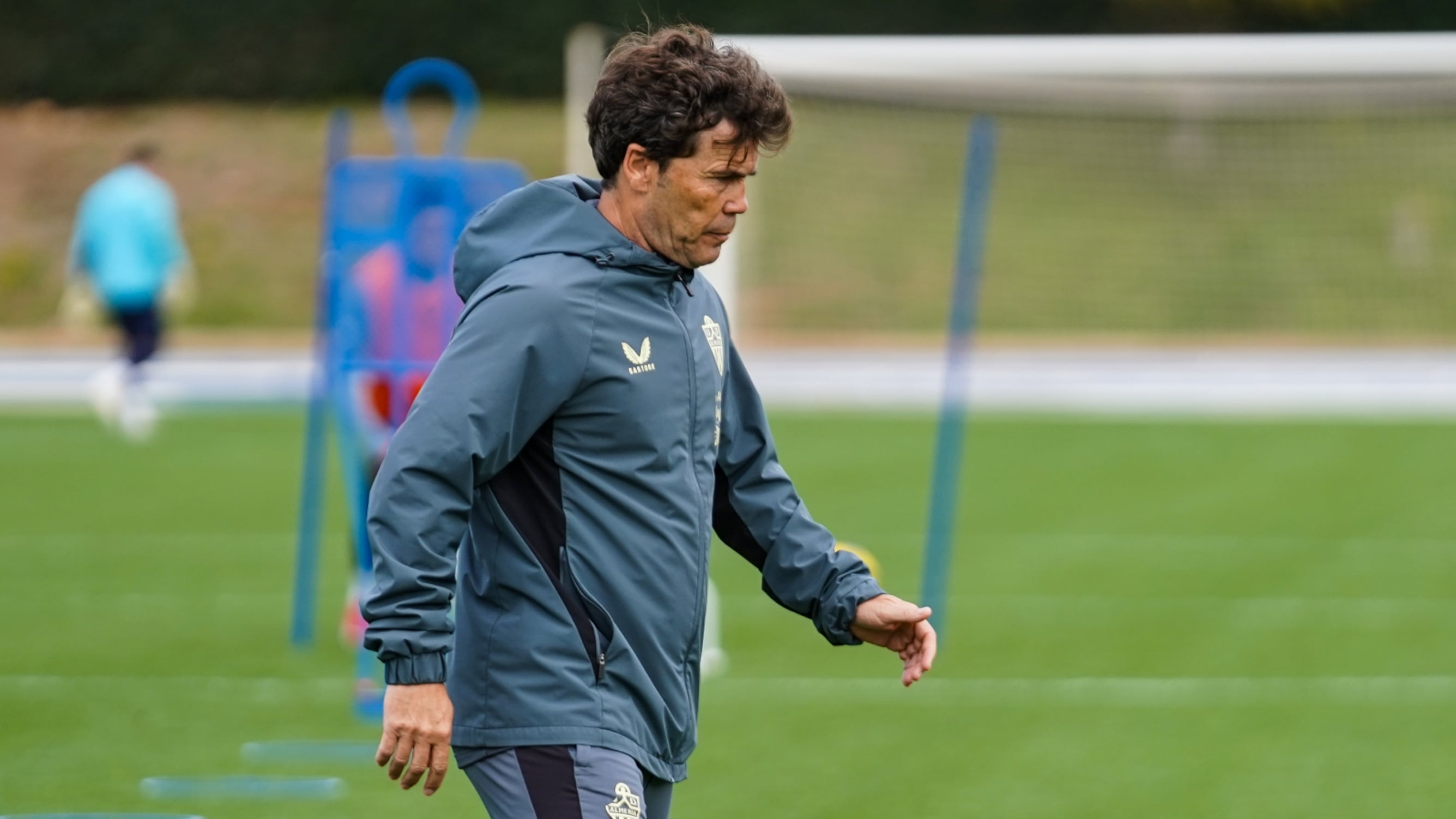 Rubi dice que el Almería está tiempo de todo en las últimas diez jornadas de competición.