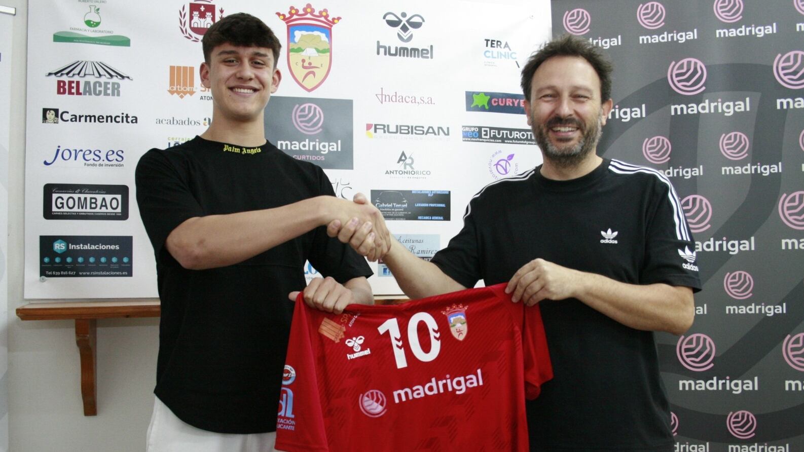 Mario Rodríguez Sáez con el entrenador Antonio Mateo