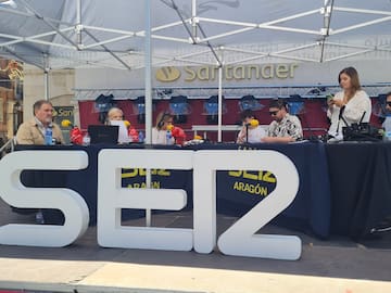 Hoy por hoy Aragón y Hora 14 Aragón se han emitido hoy, miércoles, 3 de julio, desde la plaza del Torico