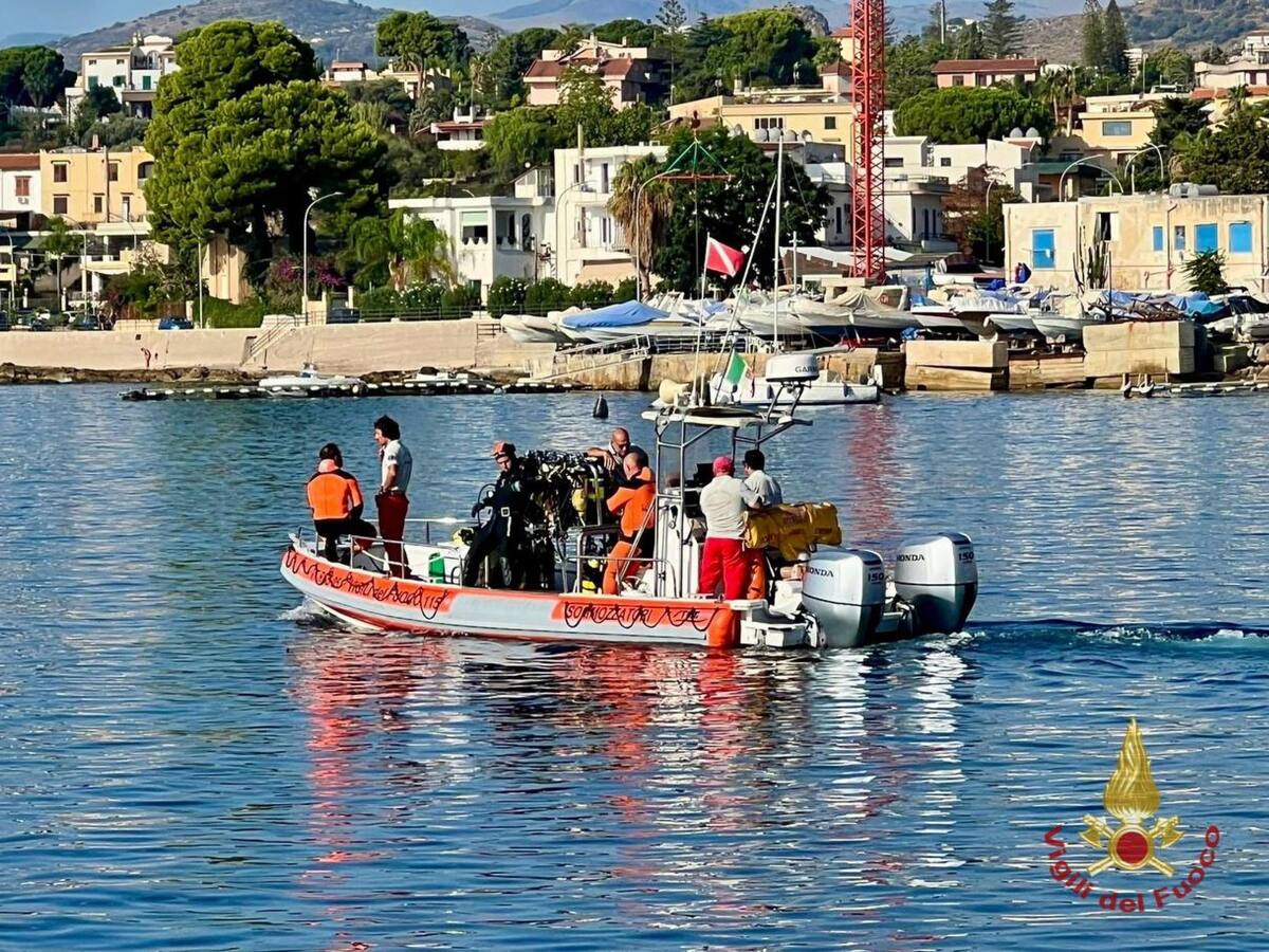 El fiscal asegura que recuperar el lujoso velero donde murieron siete personas en Sicilia es "fundamental" para la investigación
