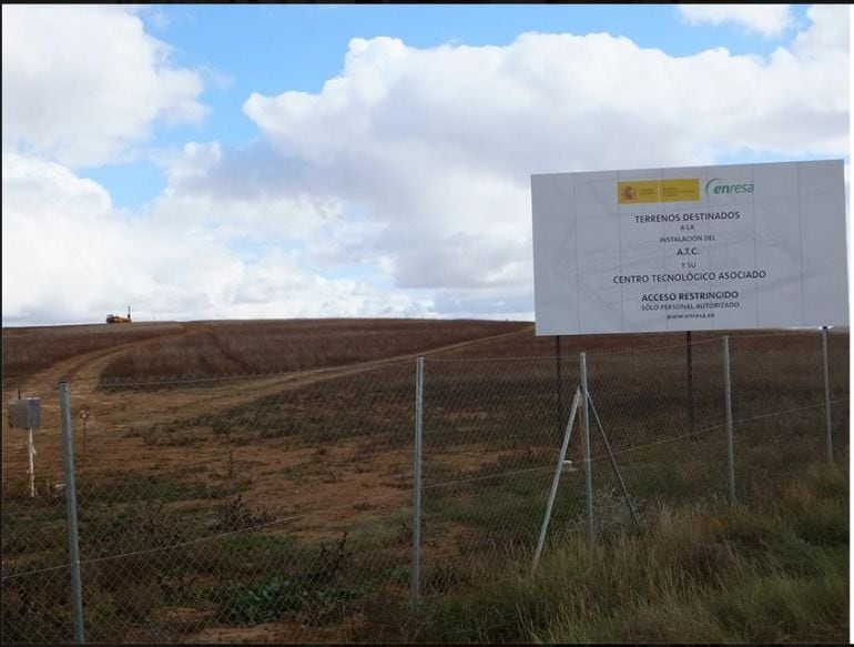 Quienes se oponen al proyecto aseguran que los terrenos no son los idóneos para un cementerio nuclear.