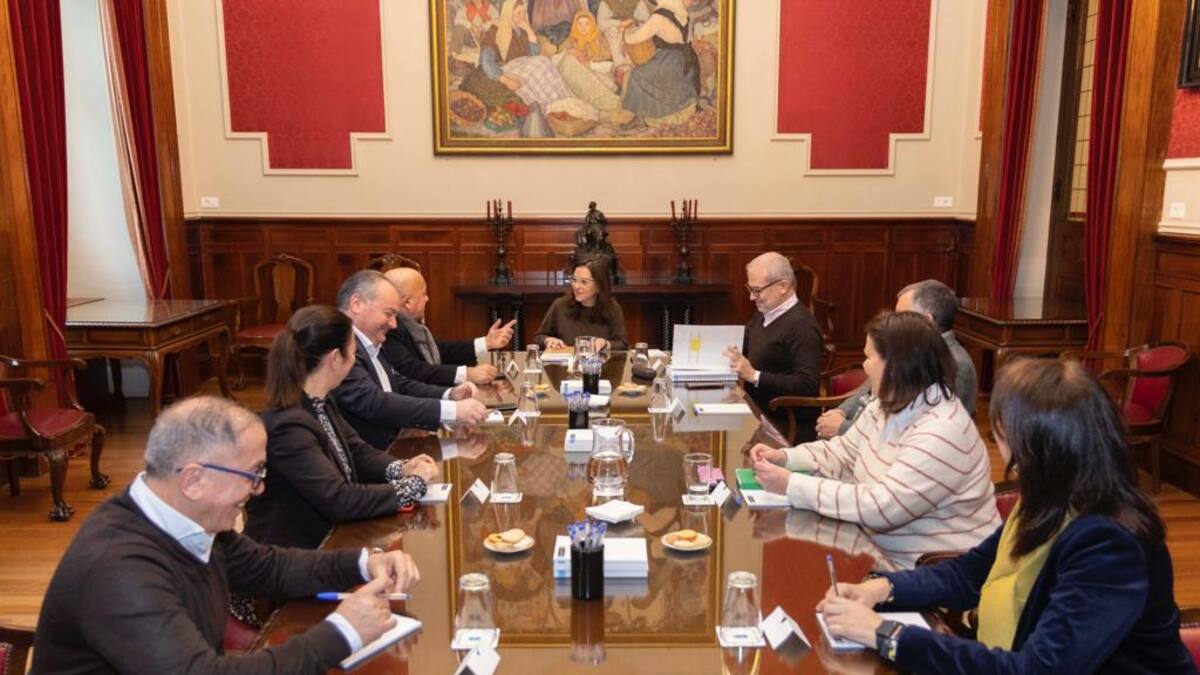 Primera reunión entre la alcaldesa de A Coruña y el Consorcio de As Mariñas sobre la planta de basuras de Nostián
