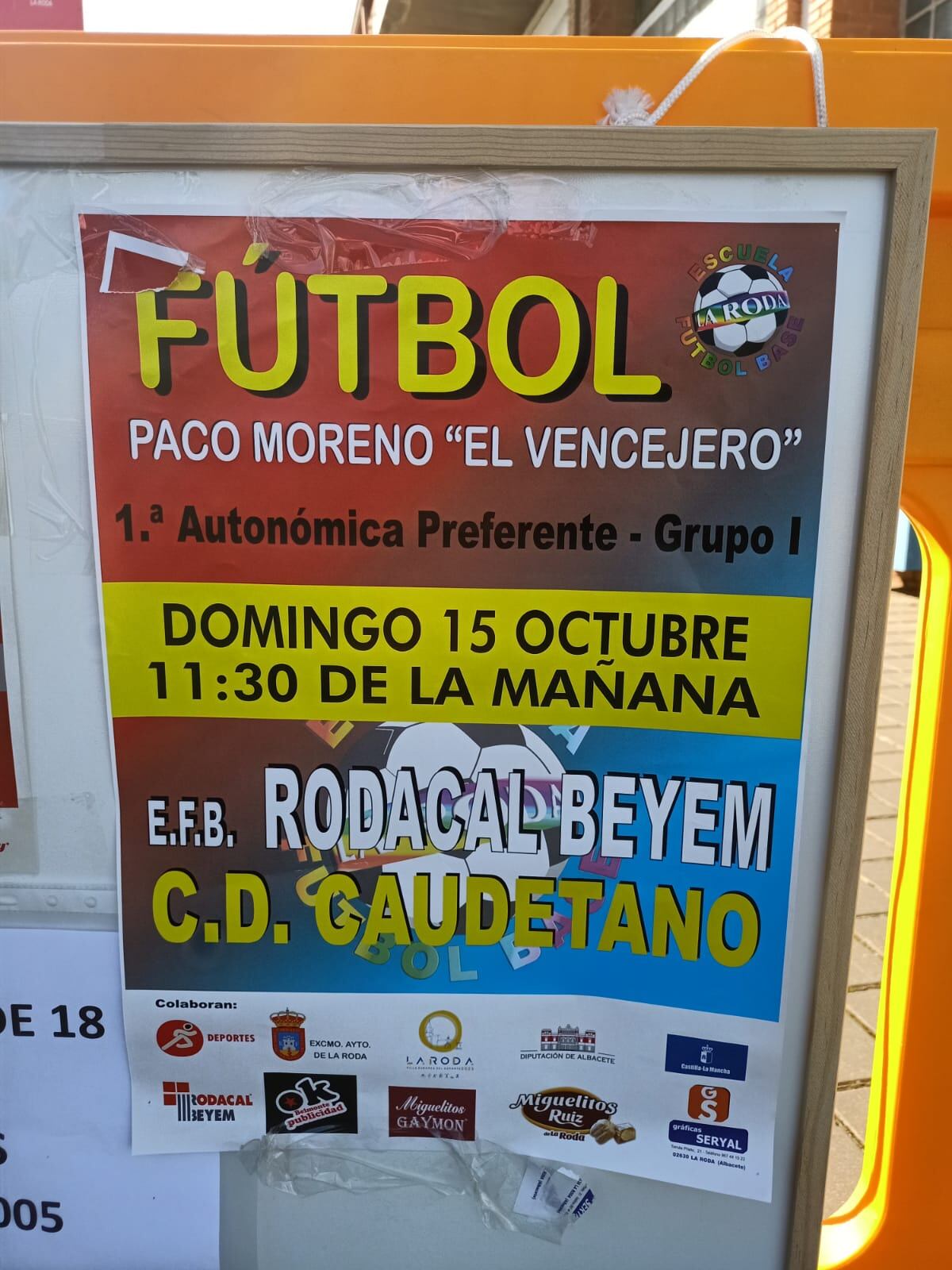 Cartel del partido en La Roda