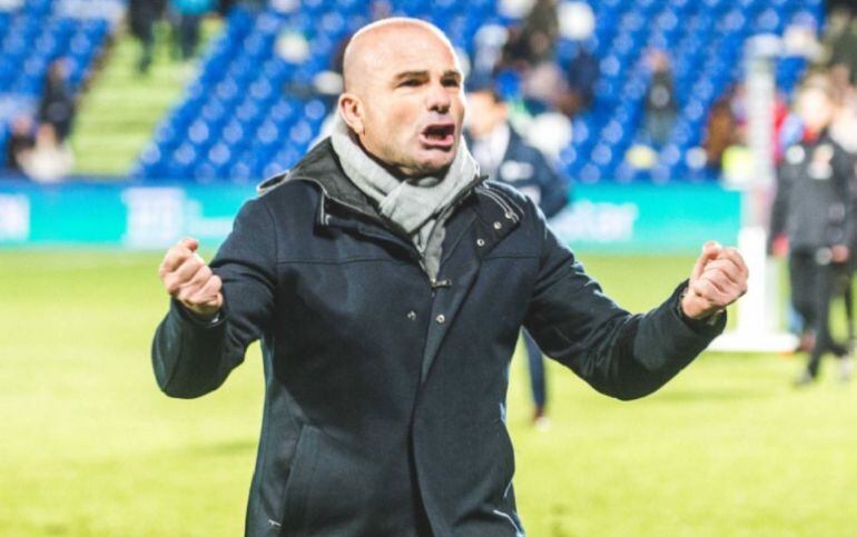 Paco López celebra la victoria en Getafe