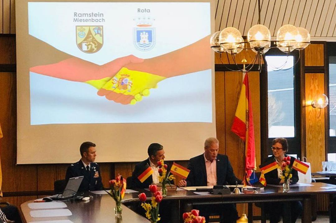 Acto de firma del protocolo de hermanamiento