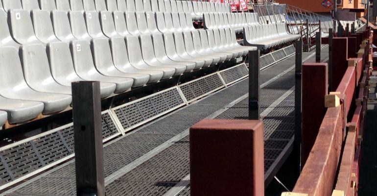 Gradas instaladas en el recorrido de los encierros de Sanse