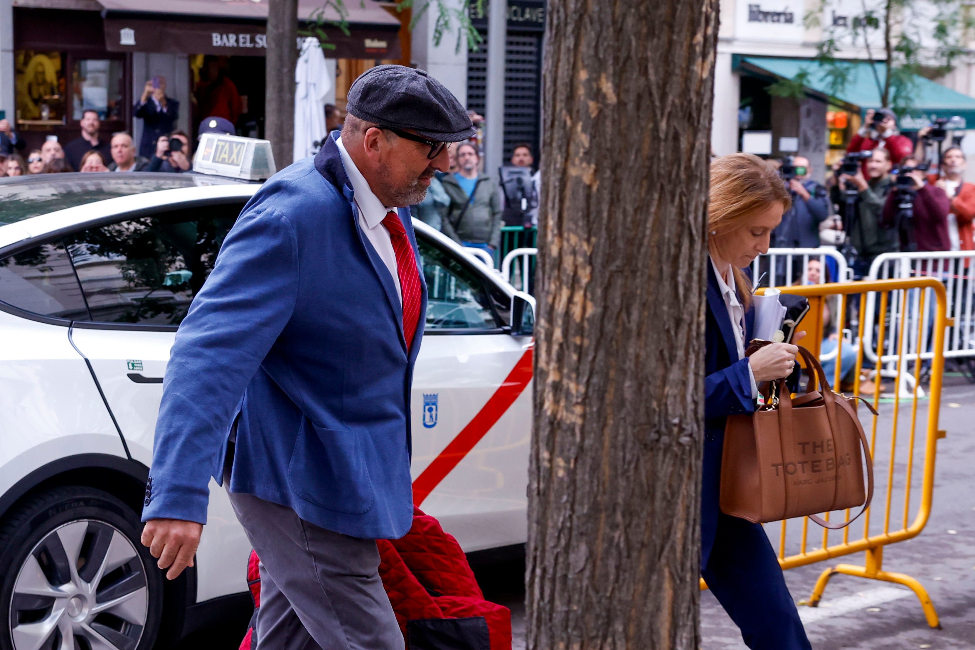 Koldo García (i), exasesor del exministro de Transportes José Luis Ábalos (ARCHIVO)