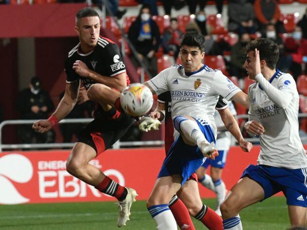 Clemente, en una acción del último partido de liga en Miranda
