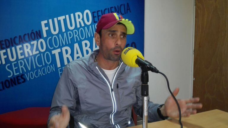 Capriles responde las preguntas de la Cadena SER