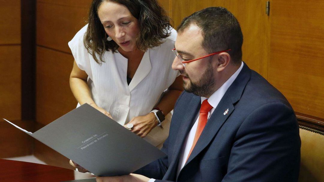 Melania Álvarez y el presidente Barbón, el pasado verano.