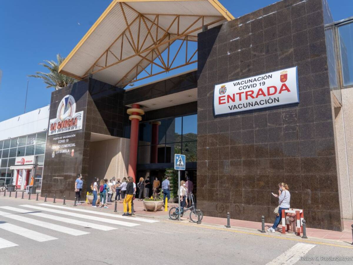 Estudian alternativas al C.C. La Rambla como punto de vacunación por no disponer de aire acondicionado