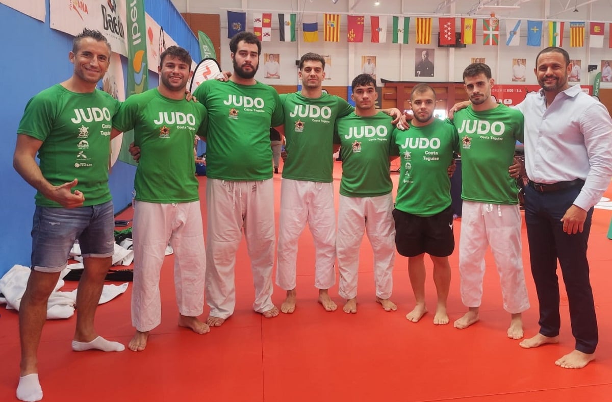 Integrantes del Club de Judo Costa Teguise en la última jornada de la Liga Nacional de Clubes.