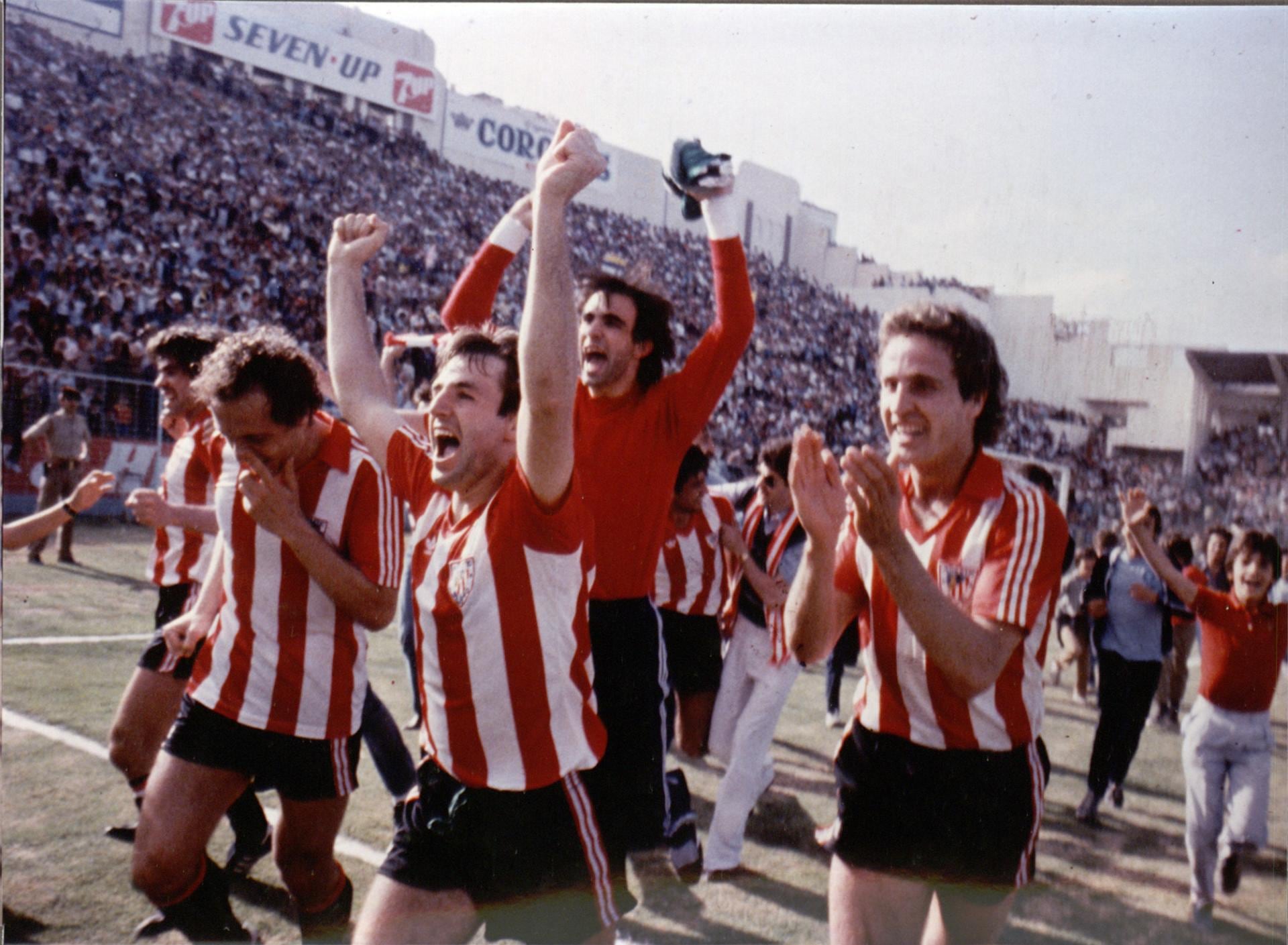 De Andrés, Sola, Cedrún, Liceranzu y Urkiaga celebran la victoria lograda ante la UD Las Palmas en El Insular