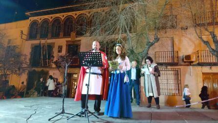 Momento del pregon a cargo de Antonio Rivas y María Muñoz, de la ADC &#039;Puerta de Mágina&#039; de petanca