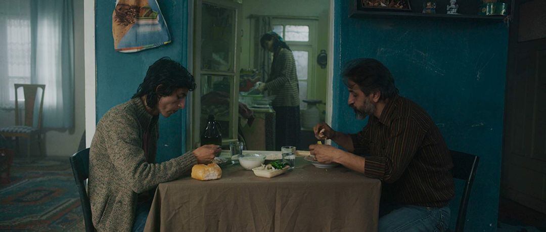 Fotograma de 'The pigeon', de la directora turca Banu Sivaci, Palmera de Oro en la Mostra de València-Cinema del Mediterrani