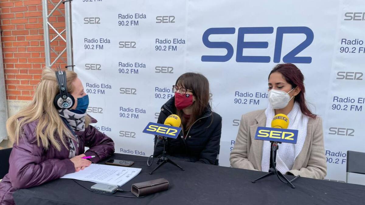 Elda lleva la Navidad a los barrios con el mercadillo en San Francisco de Sales