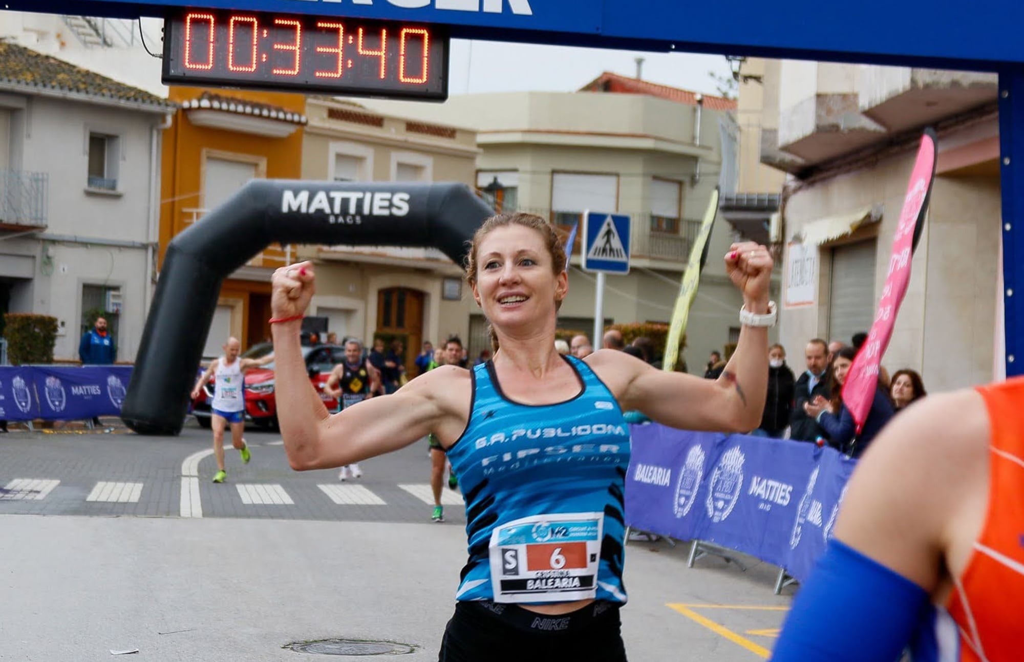 Cristina Roselló entrando en meta en El Verger.