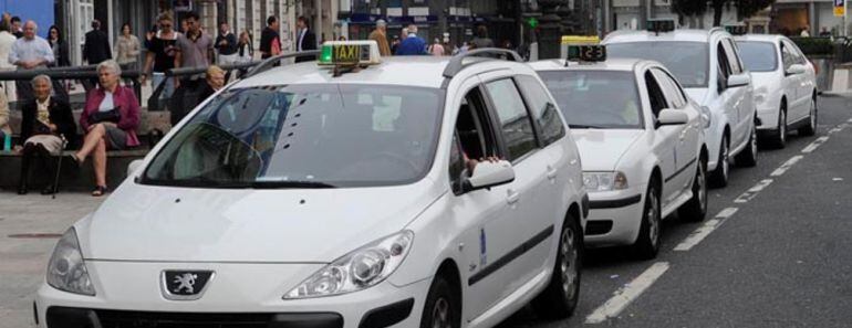 Taxis en una parada de A Coruña