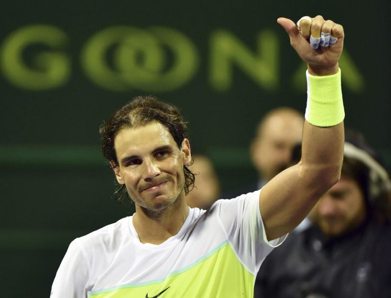QTR14 DOHA (CATAR), 06/01/2016.- El tenista español Rafael Nadal celebra su victoria ante el holandés Robin Haase durante la segunda ronda del torneo de tenis de Doha, Catar hoy 6 de enero de 2016. EFE/Stringer