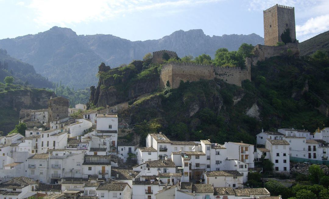 Vista del Castillo de la Yedra de Cazorla.