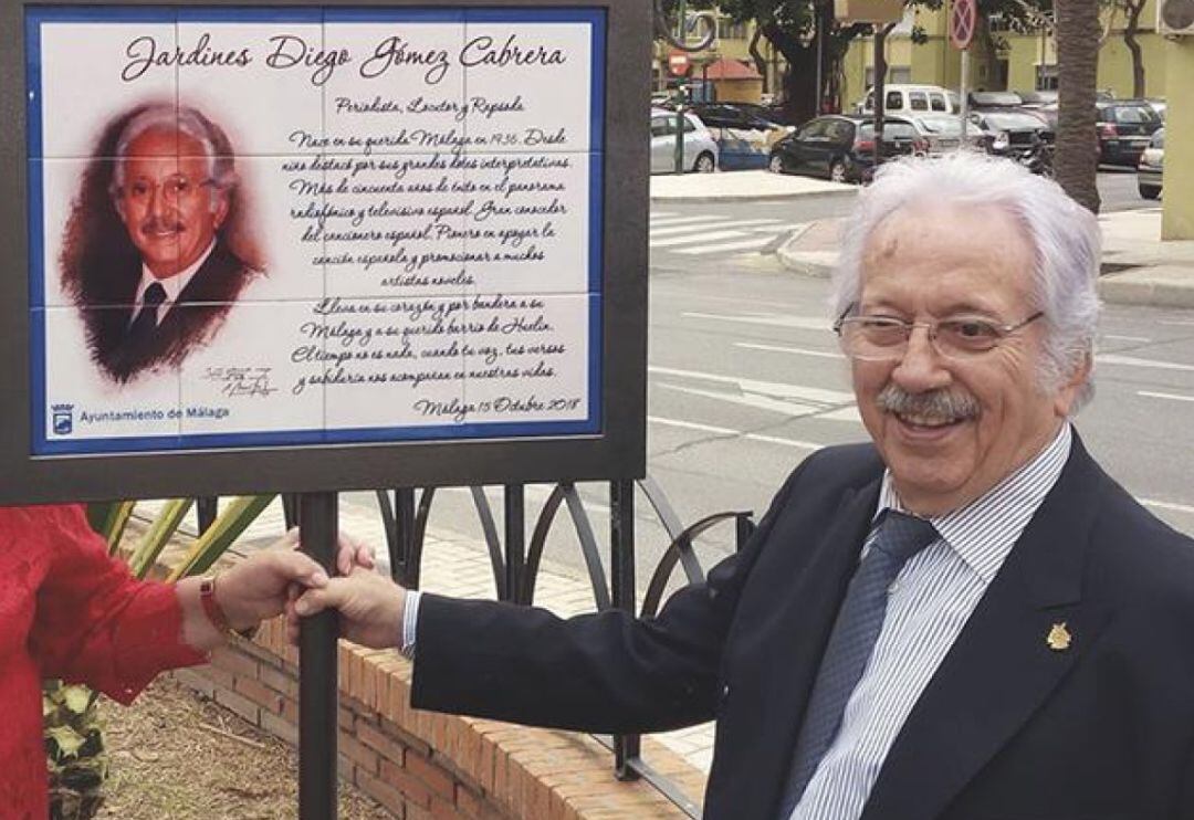 Diego Gómez durante la inauguración de los jardines que llevan su nombre en Málaga capital