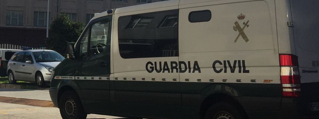 Furgonetas de la Guardia Civil