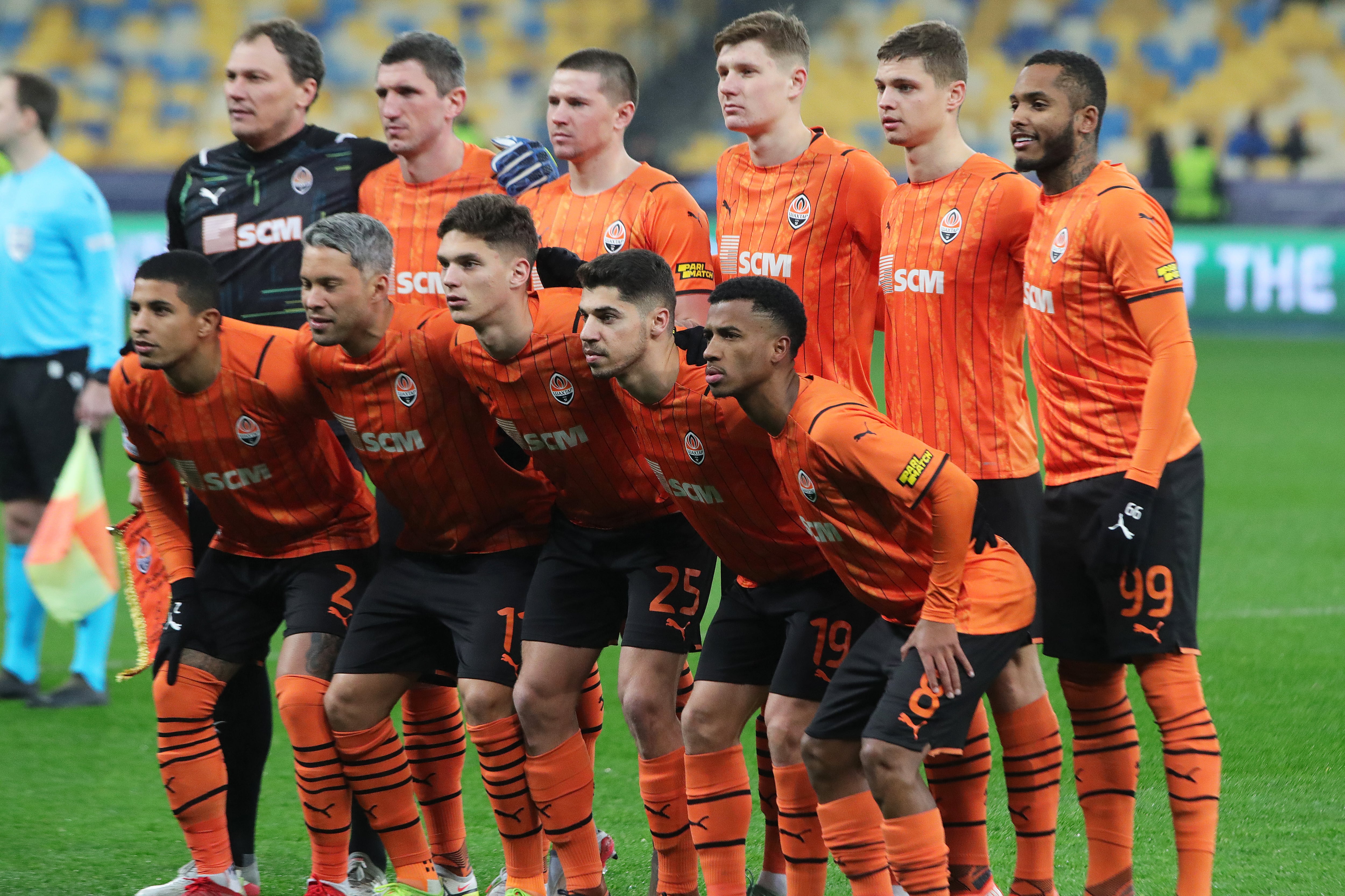 Equipo del Shakhtar Donetsk durante un partido de Champions League