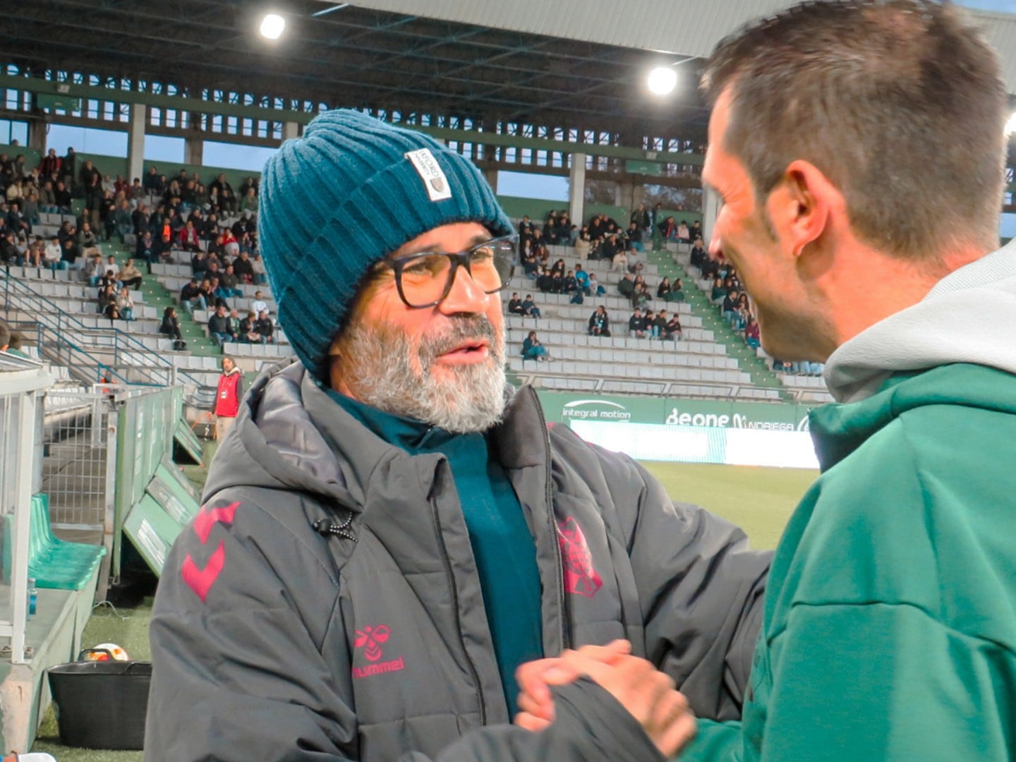 El técnico del CD Tenerife en A Malata durante el partido de la primera vuelta ante el Racing de Ferrol