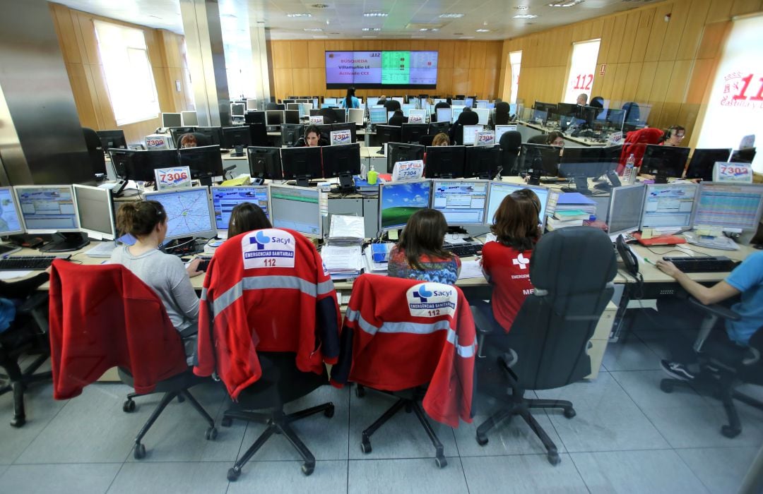 Imagen de archivo. Centro del servicio de Emergencias del 112 en Castilla y León | EUROPA PRESS