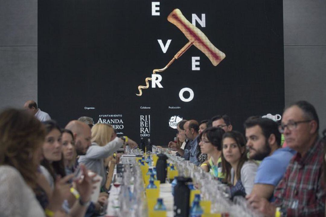 Imagen de archivo de una de las catas multitudinarias