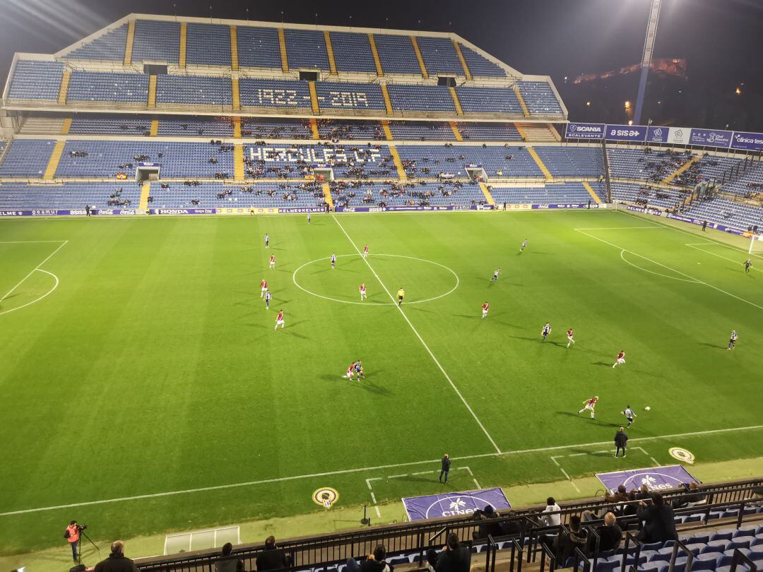 Aspecto del Rico Pérez en el partido ante el Recreativo de Huelva
