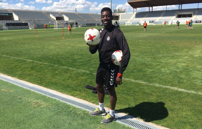 Adibe, al margen del entrenamiento de sus compañeros