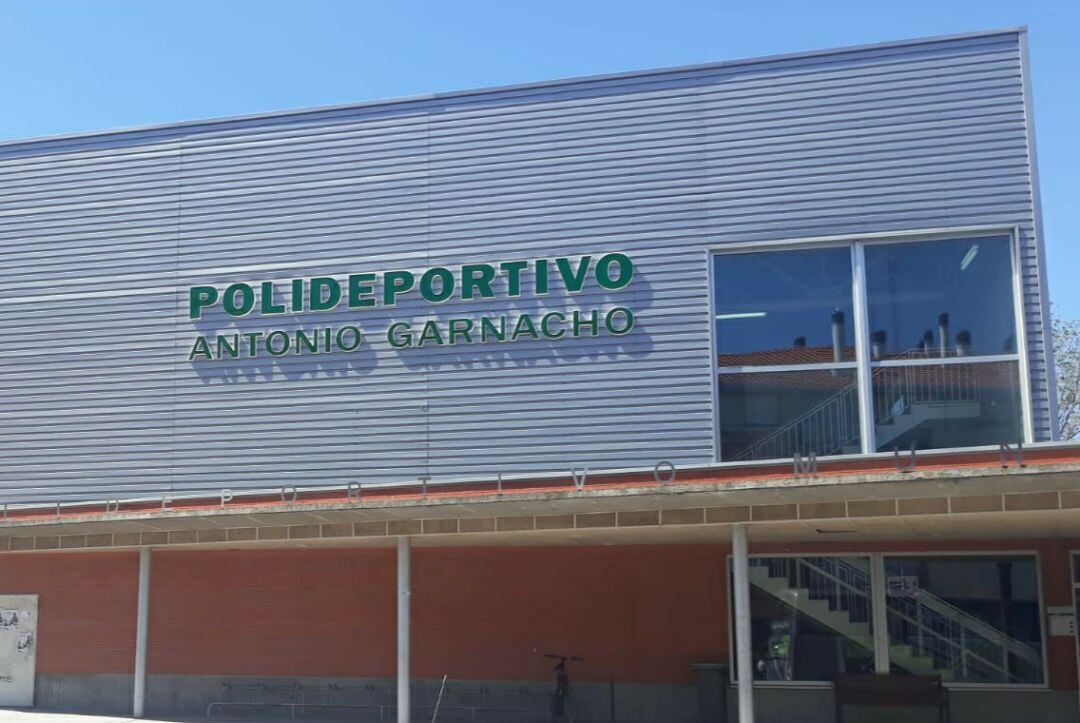 Exterior del polideportivo de Arroyo de la Encomienda