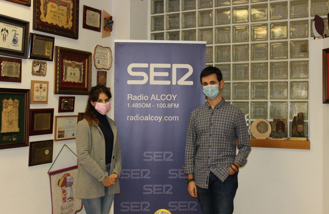 Paula Bou i Jorge Hinojosa han compartir en Tragaluz el seu curtmetratge Zomvid-19 que ha obtingut un segon premi a un concurs nacional.