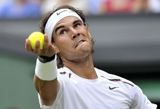 Nadal saca ante Bellucci en su estreno en Wimbledon