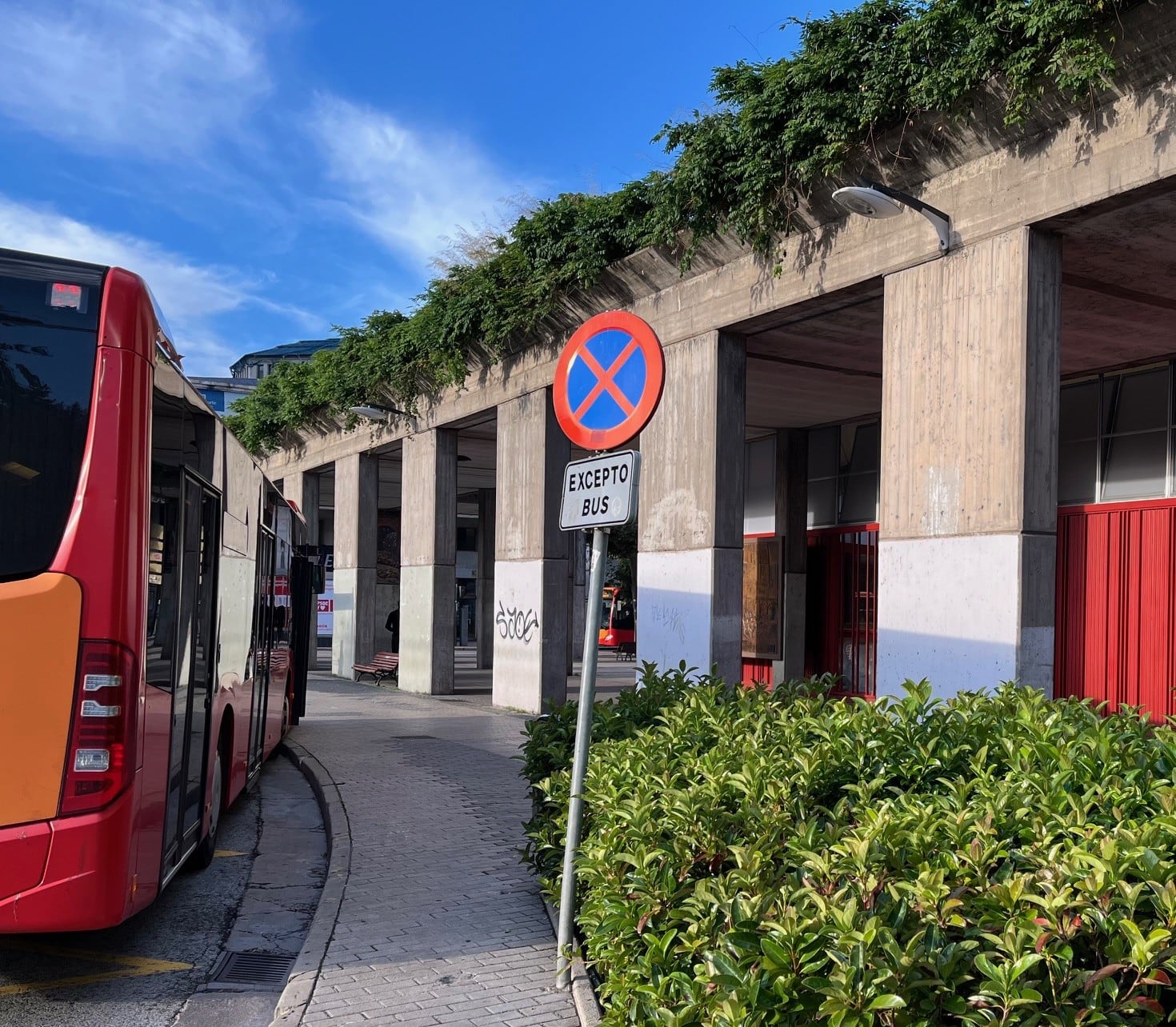 El concejal de Movilidad asegura que el equipo de Gobierno no conoció hasta abril de este año la deuda acumulada por la empresa adjudicataria de las tarjetas de autobús urbano