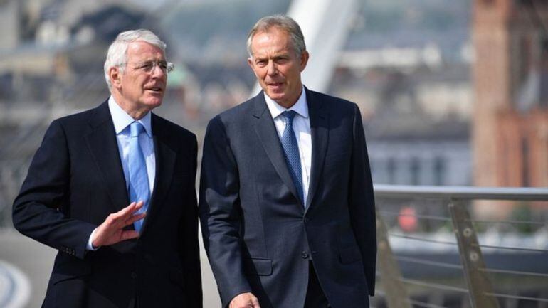 Los que fueran primeros ministros del Reino Unido, uno conservador John Major y el otro laborista Tony Blair, aunan esfuerzos para explicar los problemas derivados del brexit y abre la puerta a un posible segundo referendo para revertir los efectos del pr