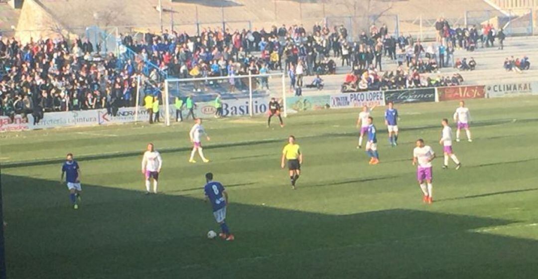 Imagen de un derbi entre el linares Deportivo y el Real Jaén en Linarejos