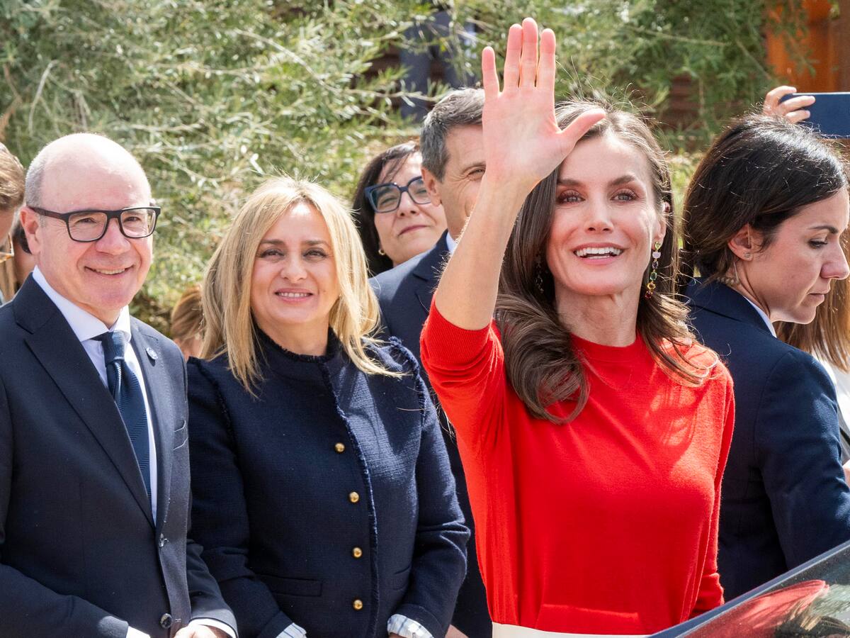 León recibe este viernes a la reina Letizia y a dos ministros del Gobierno