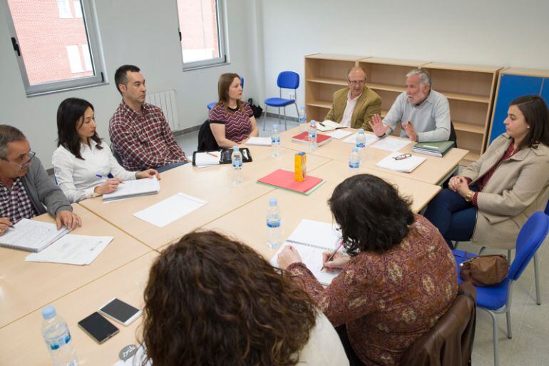 Reunión del consejero de Educación, Ramón Ruiz, con los directores de los centros públicos 