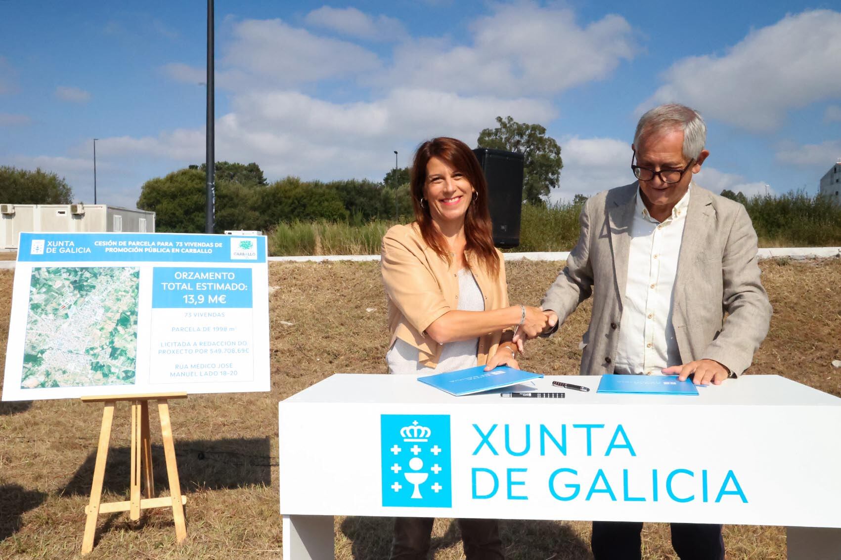 Carballo. A Coruña
A conselleira de Vivenda e Planificación de Infraestruturas, María Martínez Allegue, xunto co secretario xeral de Vivenda e Urbanismo, Heriberto García Porto, asina co alcalde de Carballo, Evencio Ferrero Varela, o acordo de cesión de parcelas onde se construirán vivendas de promoción pública.
25/08/2025
Foto: Moncho Fuentes/AGN A Coruña 































