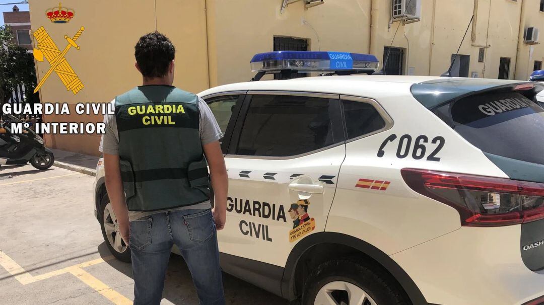 Un agente de Guardia Civil.