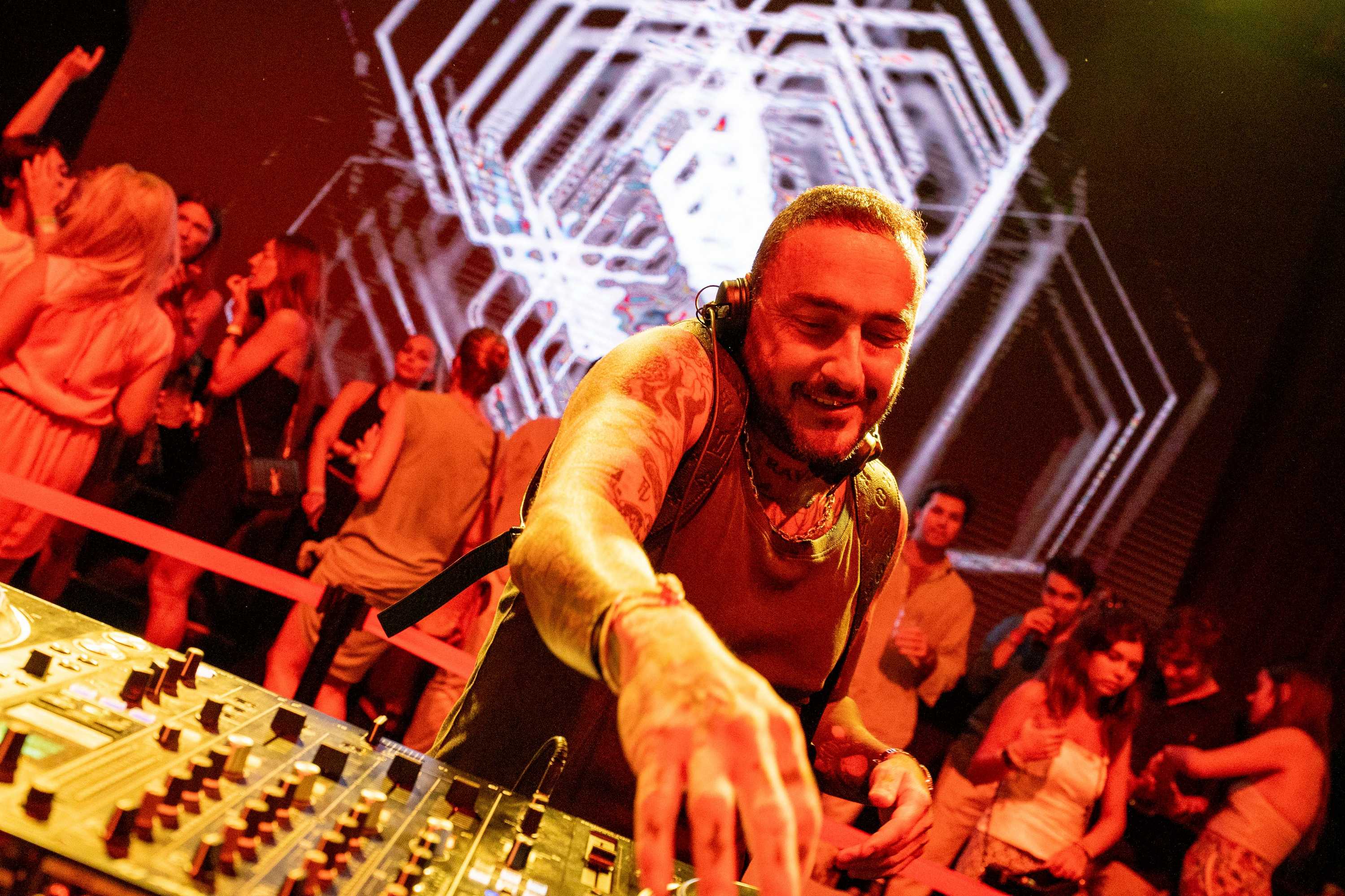 Dj Nano, durante una actuación en Málaga