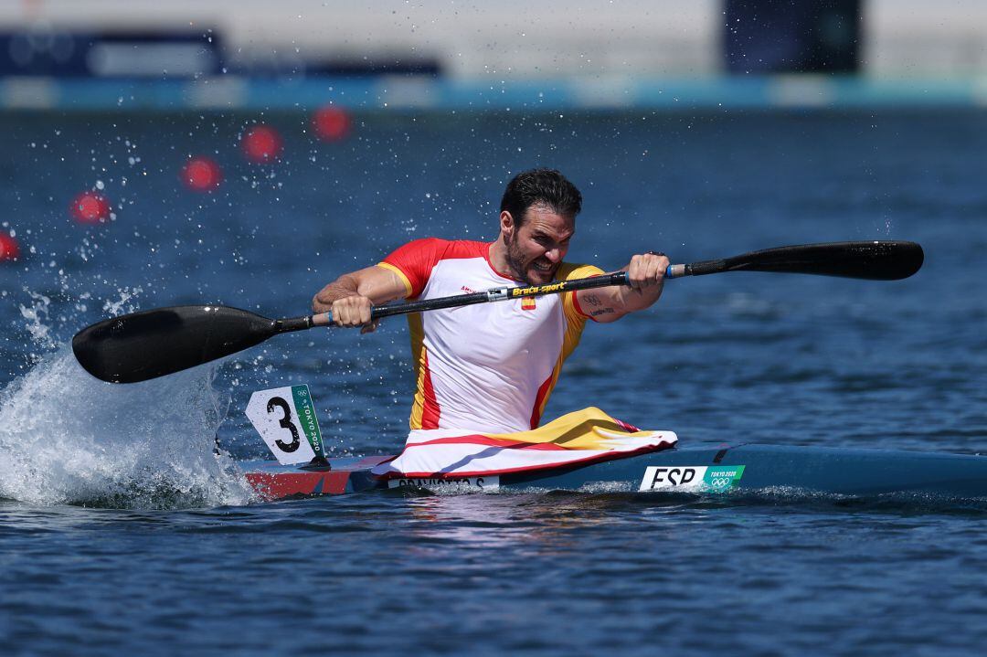 Saúl Craviotto durante la semifinal del K1 200 en Tokio.